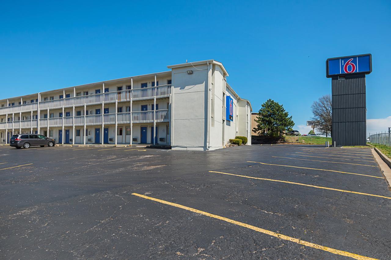 Motel 6-Blue Springs, Mo Exteriör bild