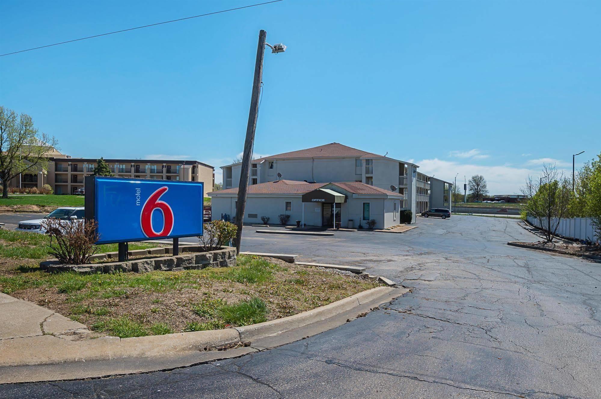 Motel 6-Blue Springs, Mo Exteriör bild