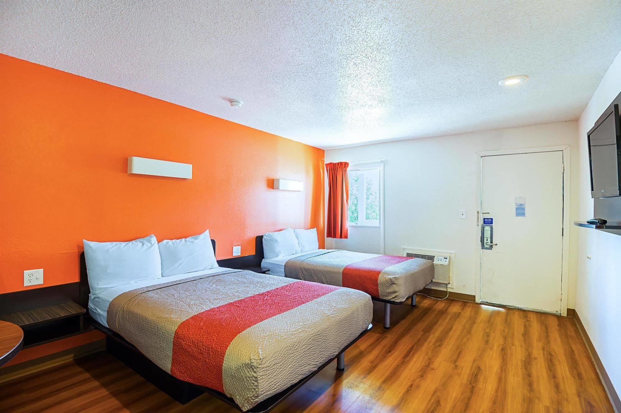 Motel 6-Blue Springs, Mo Exteriör bild