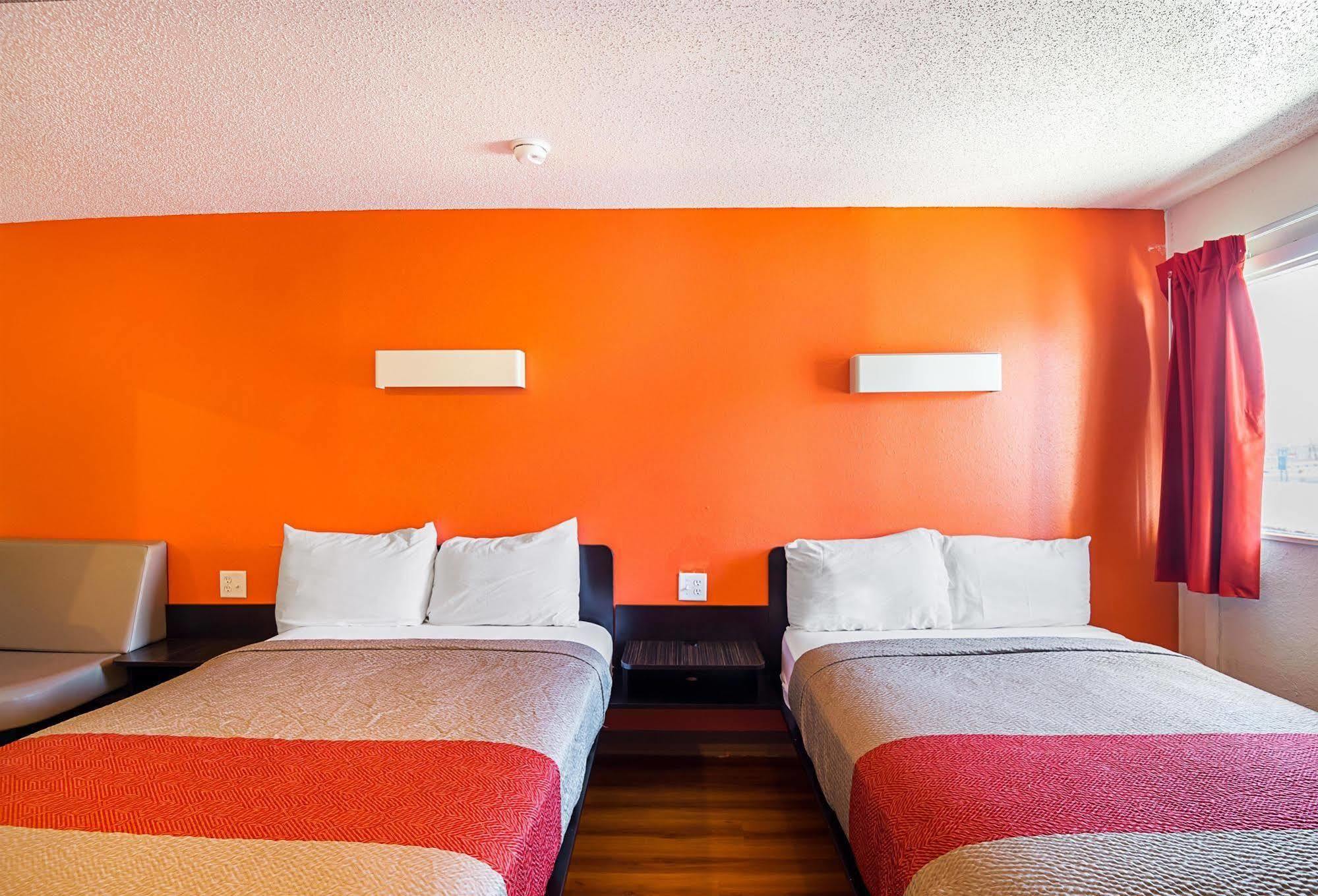 Motel 6-Blue Springs, Mo Exteriör bild