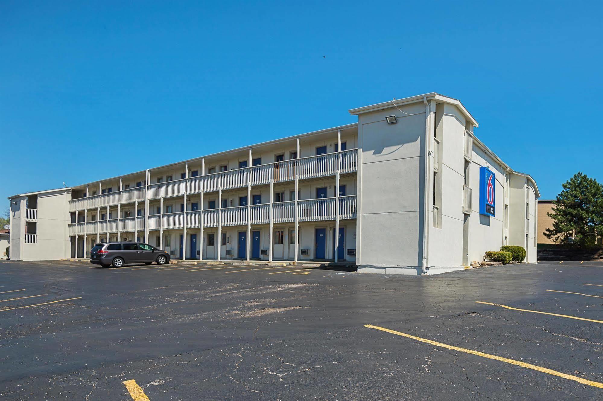 Motel 6-Blue Springs, Mo Exteriör bild