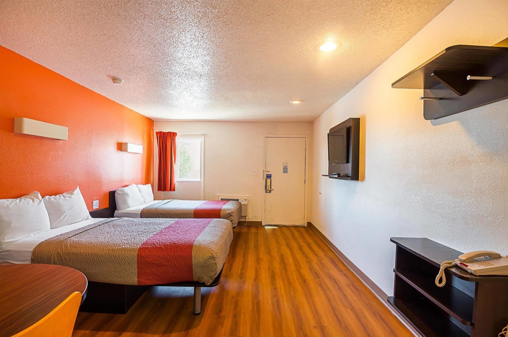 Motel 6-Blue Springs, Mo Exteriör bild
